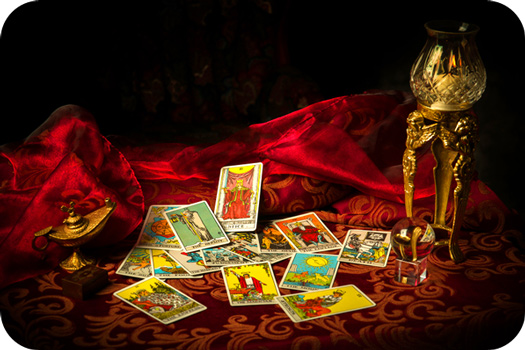 Blindfold Symbolic Meanings in the Tarot by Avia from Tarot Teachings